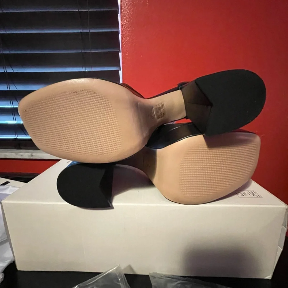Schutz Lenne Blk Nappa Leather Sandal 9.5 NIB - Picture 7 of 11